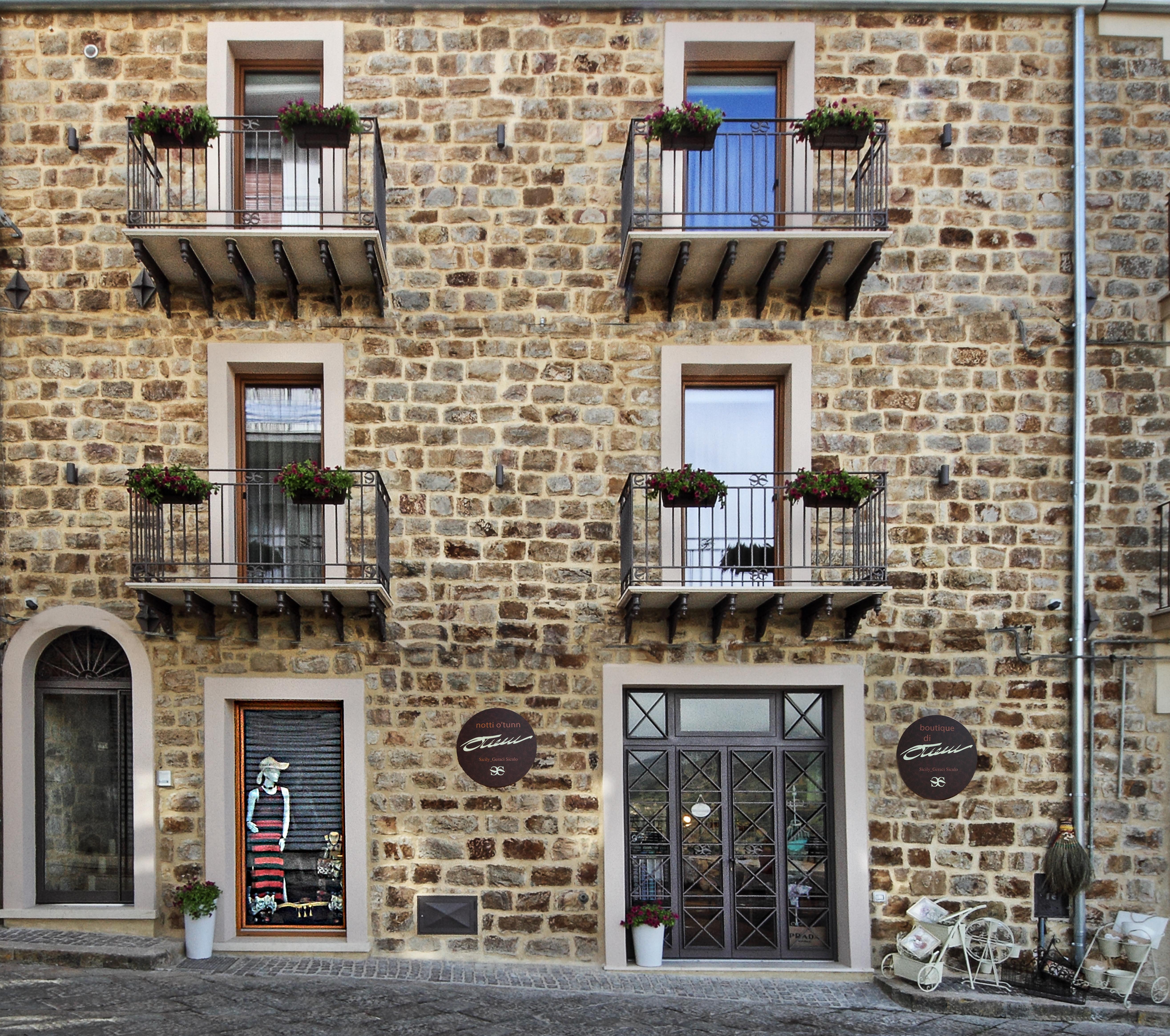 Notti O' Tunn Luxury Rooms In Centro Geraci Siculo Luaran gambar