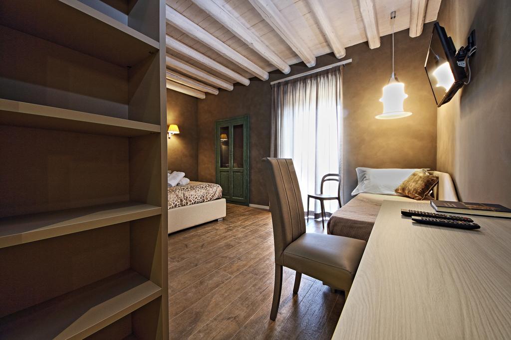 Notti O' Tunn Luxury Rooms In Centro Geraci Siculo Luaran gambar